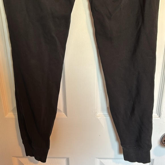 Gymshark men’s black jogger sweatpants size medium - Picture 8 of 10
